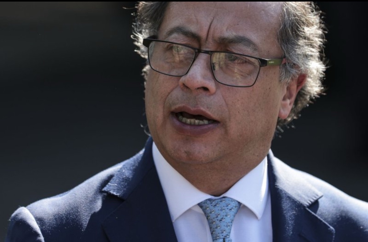 ?? Petro ordena suspender cooperación de inteligencia con Estados Unidos tras ataques en el Caribe