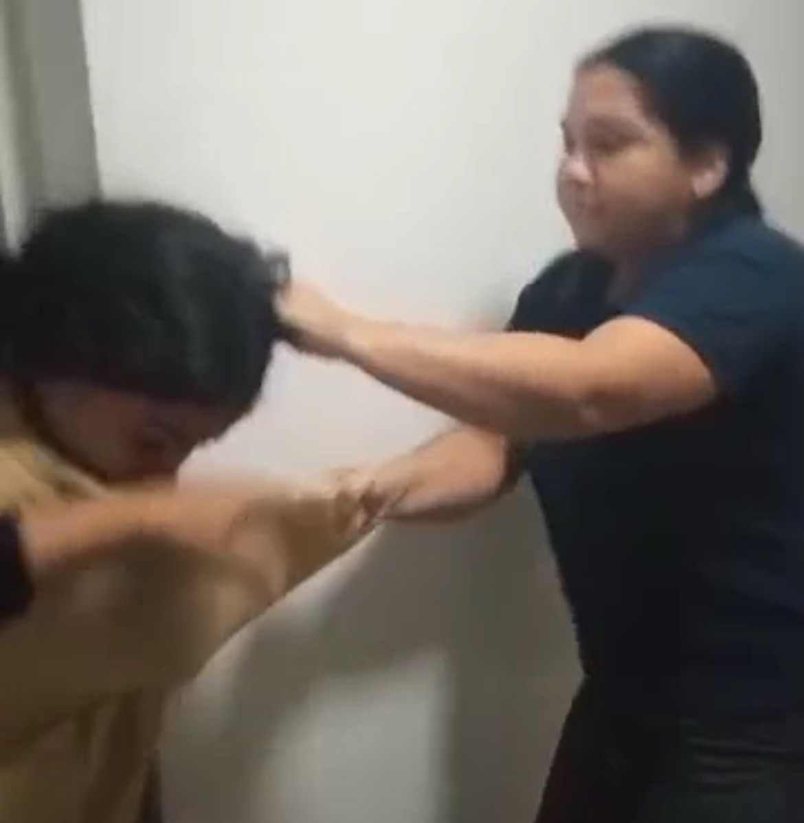 ? Denuncian caso de maltrato infantil en Ciudad Tiuna