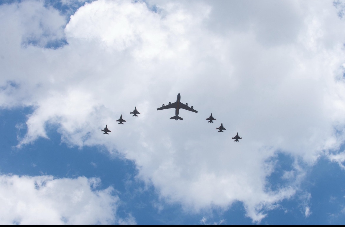 Argentina recibe su primera flota de aviones F-16, marcando un hito histórico para su defensa aérea