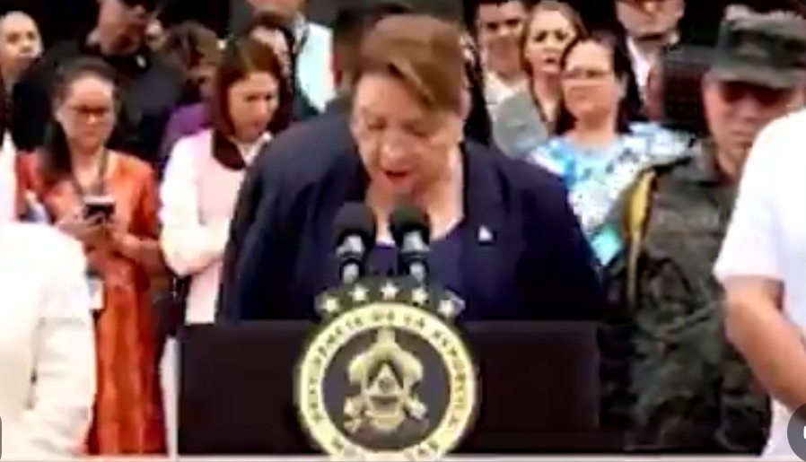 Xiomara Castro declara “nulas” las elecciones en Honduras tras la derrota de su candidato