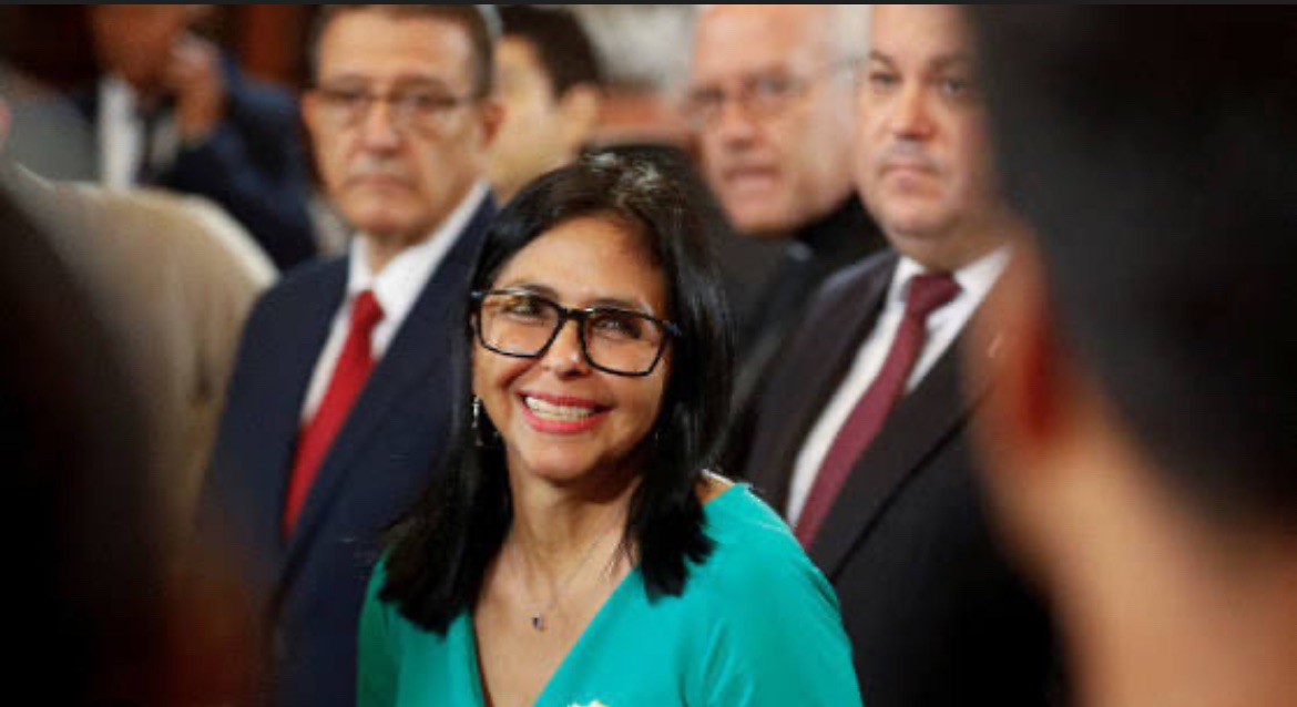 Delcy Rodríguez aseguró cooperación con Estados Unidos antes de la captura de Nicolás Maduro, según The Guardian