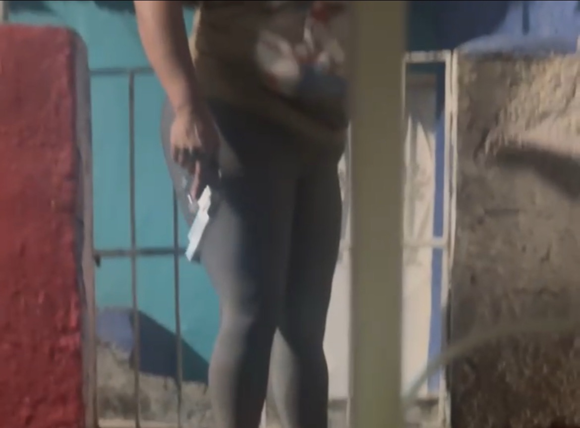 Identifican y detienen a mujer captada con arma de fuego en Plan de Manzano; persisten dudas sobre actuaciones oficiales