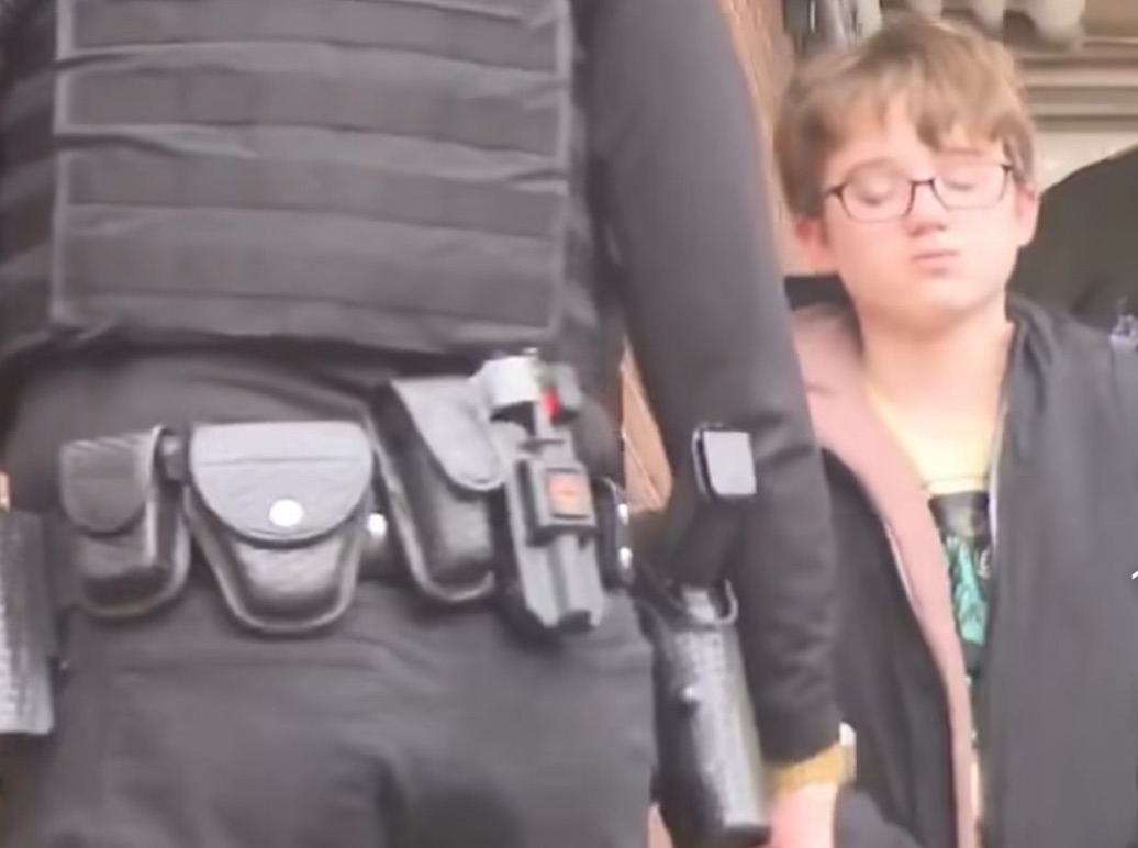 Niño de 11 años es acusado de matar a su padre adoptivo en Pensilvania; podría ser juzgado como adulto