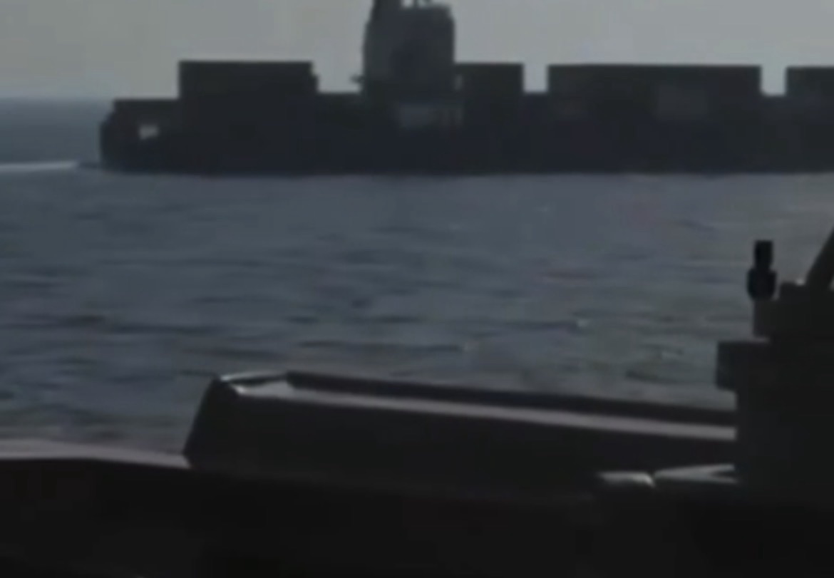 EE.UU. intercepta y toma control de buque iraní en medio de tensión en el estrecho de Ormuz