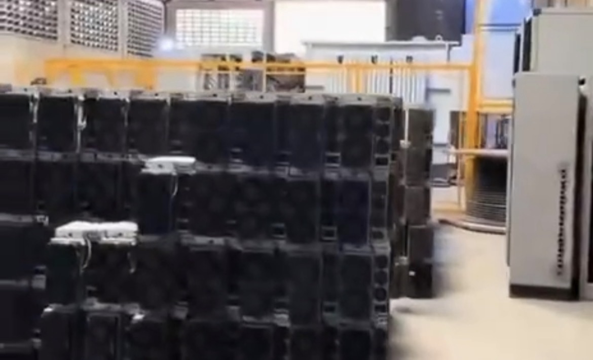 Mega-granja de criptomonedas en San Vicente genera fuertes interrogantes por su alto consumo eléctrico